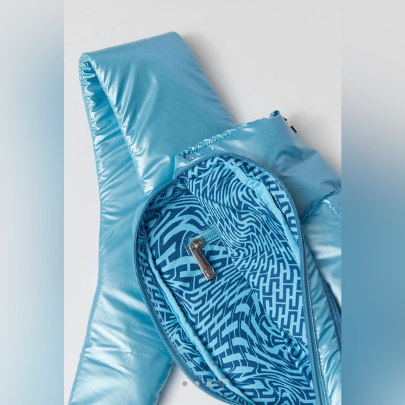 SILFEN Alberte Metallic Sling Bag NWT - Picture 4 of 13